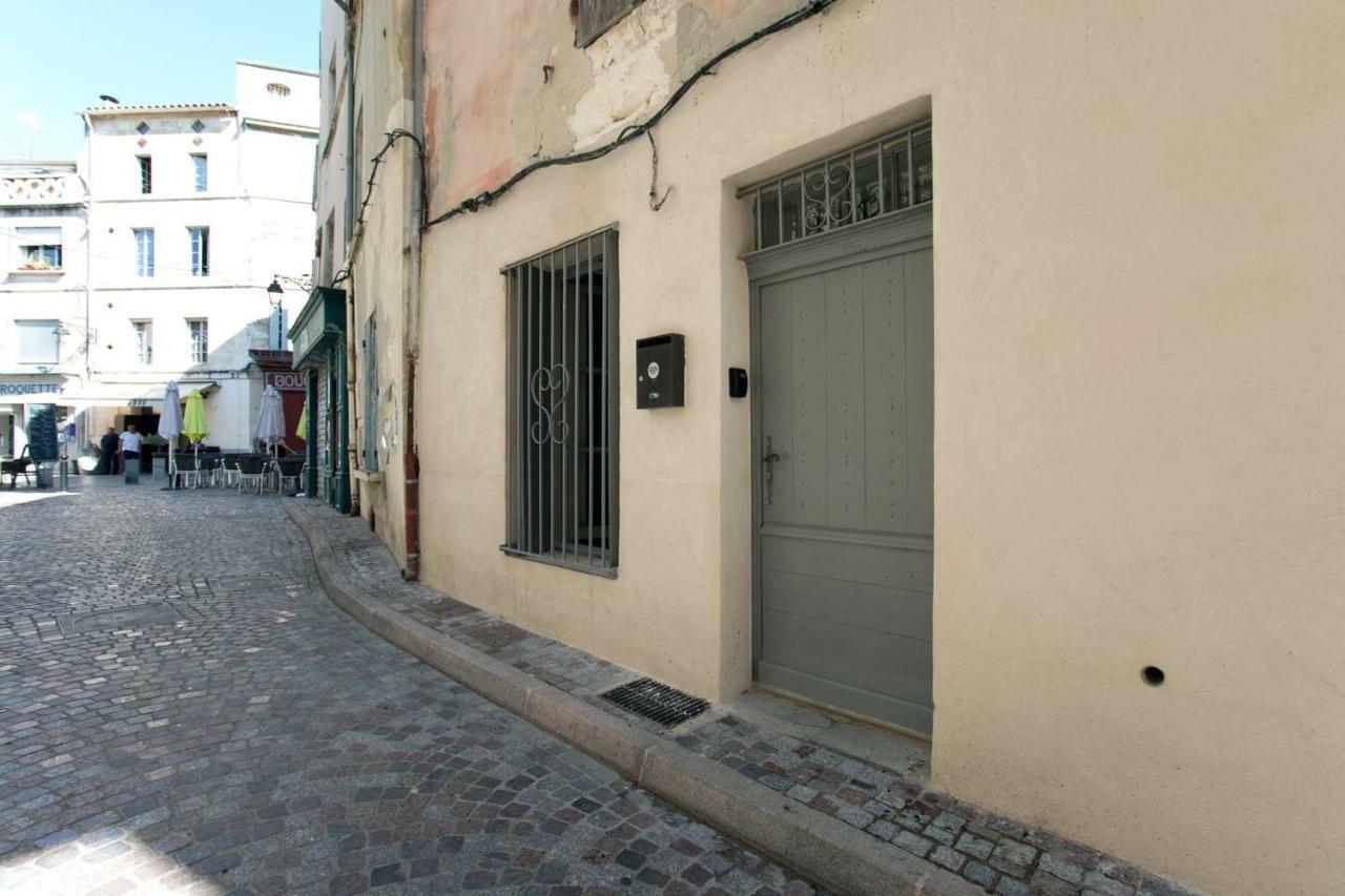 Studio typique et cosy climatise. Arles Extérieur photo